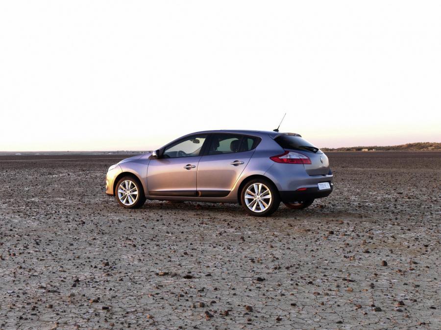  Renault Megane 2008 года  (фото 47 из 146)